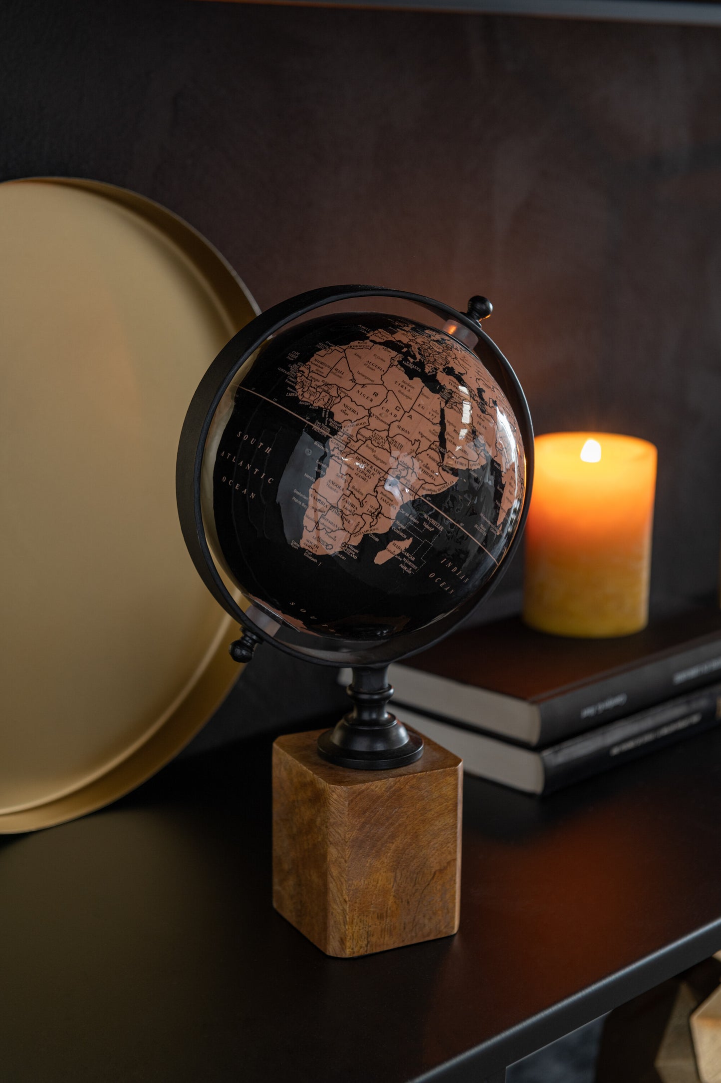 SMALL WOODEN STAND GLOBE