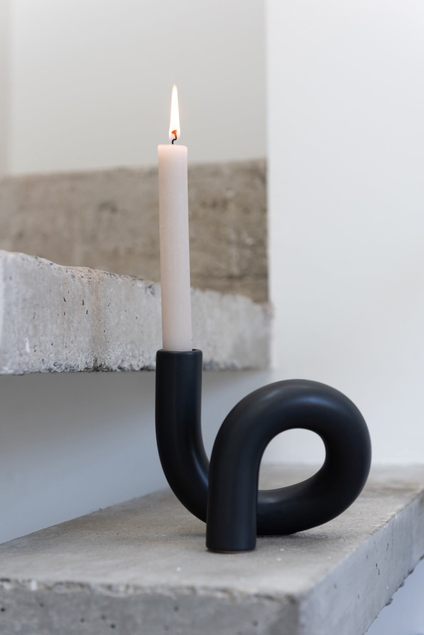 TORSION CANDLE HOLDER 1 CANDLE BLACK