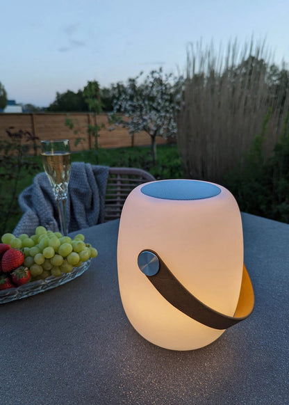 Lampe LED Cardiff avec dragonne blanche, haut-parleur Bluetooth, rechargeable