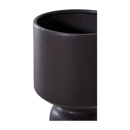Pot de fleur noir